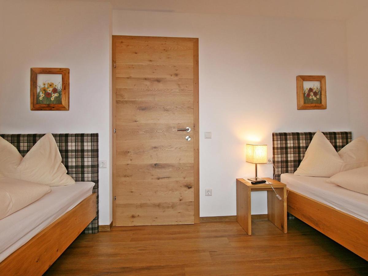 Holiday Home Happy By Interhome Eben Im Pongau Exterior foto